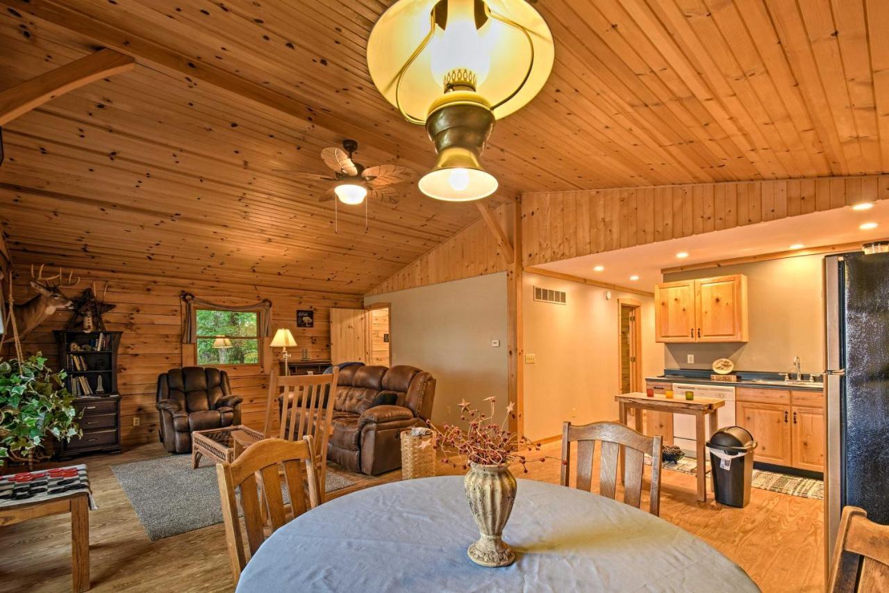 Cozy Amish Country Cabin On Shipshewana Lake! エクステリア 写真