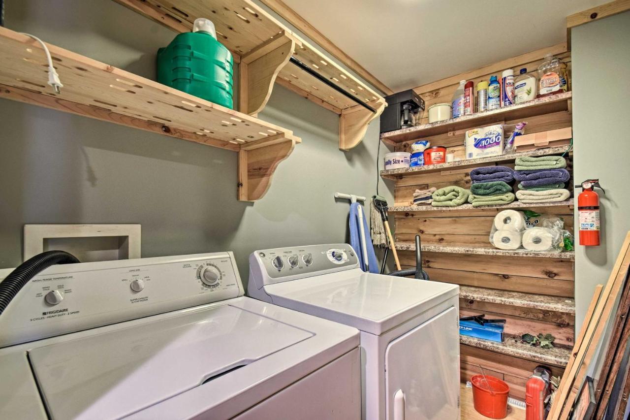 Cozy Amish Country Cabin On Shipshewana Lake! エクステリア 写真